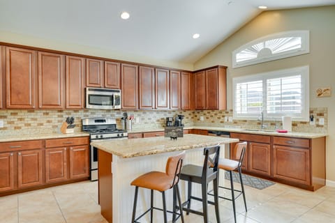 Kitchen | Cooking Basics | Dishware & Flatware | Keurig | Milk Frother