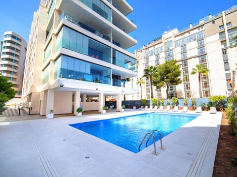 Building, Water, Daytime, Property, Window, Plant, Swimming Pool, Azure, Sky, Tree
