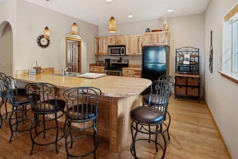 Full second kitchen in the guest house. 