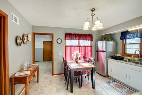 Dining Area | Dining Table | Dishware/Flatware