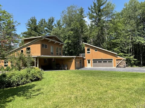 Crossett Hill Lodge in summer
