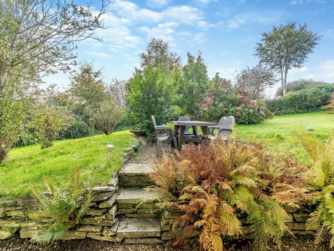 Sitting-out-area | Brongwyn Cottages- Barley Cottage - Brongwyn Cottages, Penparc, near Cardigan