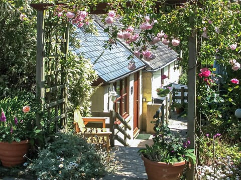 Exterior | Granary Cottage - Brongwyn Cottages, Penparc, near Cardigan
