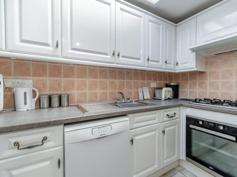Kitchen | Brongwyn Cottages- Clover Cottage - Brongwyn Cottages, Penparc, near Cardigan
