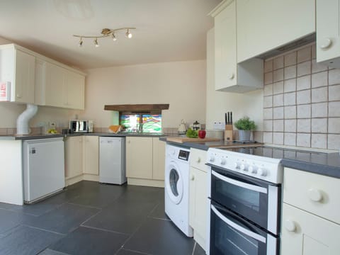 Kitchen area | Old Stable Cottage - Middle Corscombe, Sampford Courtenay, Okehampton