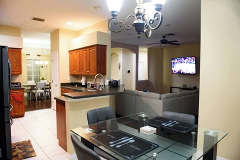 Nook - seats 4 people (2)