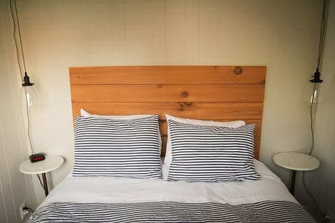 Unit with Queen size bed