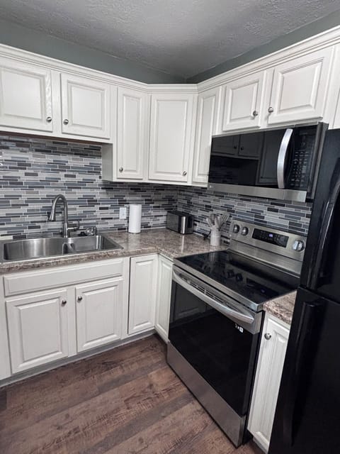 Fully stocked kitchen with all the kitchen essentials 
