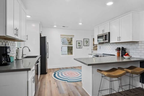 "Quick walk to the beautiful beach. Everyone in our family loved the stay and all declared we would come back to this property." - Vanessa