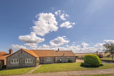 Larks Rise, Burnham Market: The property is surrounded by wonderful open views