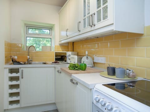 Kitchen area | The Farm House - Middle Corscombe, Sampford Courtenay, Okehampton