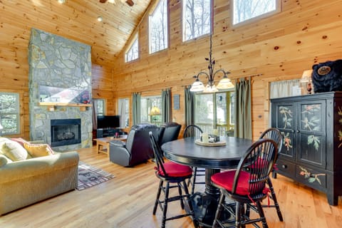 Waynesville Vacation Rental | 3BR | 2BA | 1,448 Sq Ft | Stairs Required