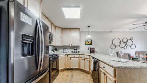 Fully equipped and newly upgraded kitchen