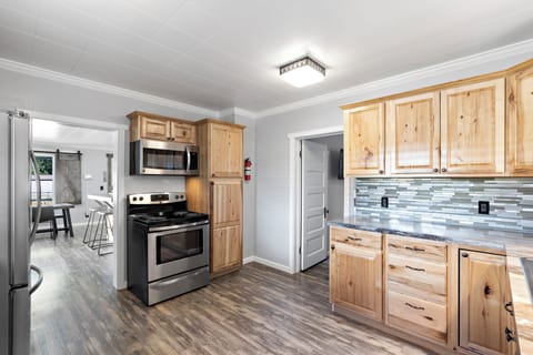 11 print 547 burke rd