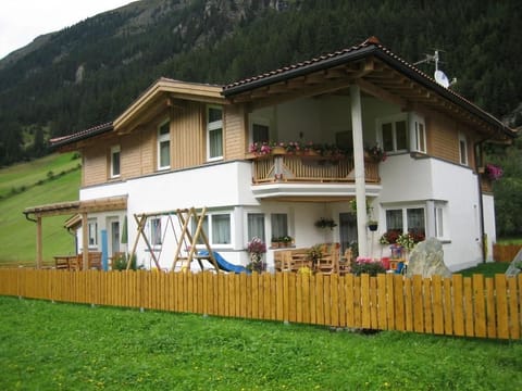 Haus Alpina - Ferienwohnung Apartment in Trentino-South Tyrol