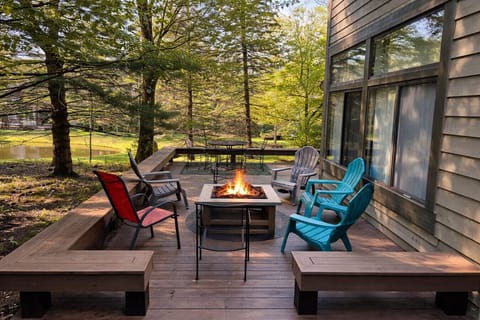 Relax & roast marshmallows on the outdoor fire pit