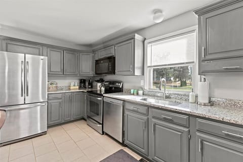 Fully stocked kitchen with major appliances