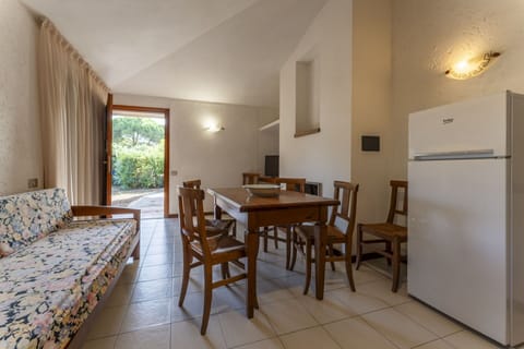 Autumn, Kitchen, Living Room, Spring, Summer