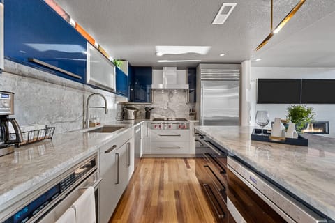 State of the art Stove & Microwave