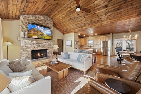 Open Floor Plan with Sight Lines from the Living Room to the Kitchen