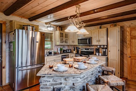 Transforming ordinary meals into extraordinary memories.