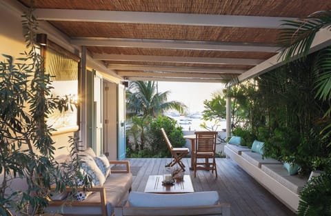 Nice outdoor lounge on the covered terrace. 