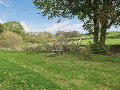 Surrounding area | Cwtch Wrth Plas - Plas Cottages, Talgarreg