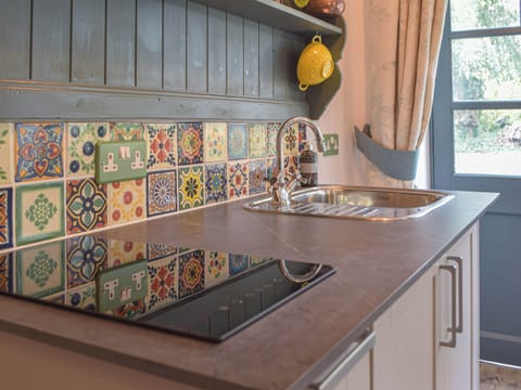 Open plan living space | Cwtch Wrth Plas - Plas Cottages, Talgarreg