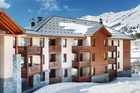 Escape to Saint François Longchamp for your next holiday!