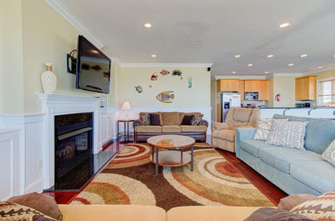 Living Room-Fireplace Inoperable