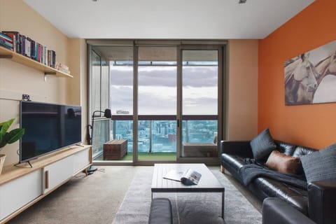 Enjoy a bright living space that has the natural sunlight streaming in from the balcony