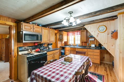 Kitchen | Dishware/Flatware Provided