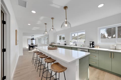 Kitchen Island Bar