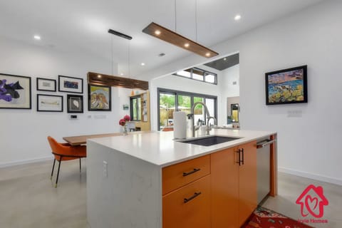 Stylish and functional kitchen island