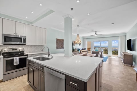 Array_515Tops'lBeachBlvd#612-14