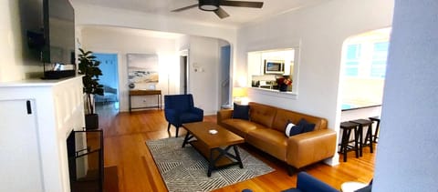 All new modern furnishings