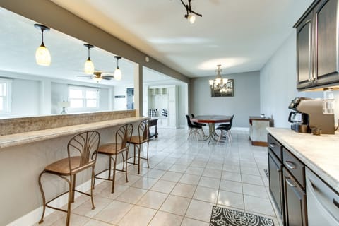 Kitchen | Bar Seating