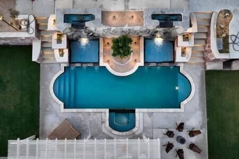 9a4d9af7 9f5f 457d 97a9 ff1dc65236b5