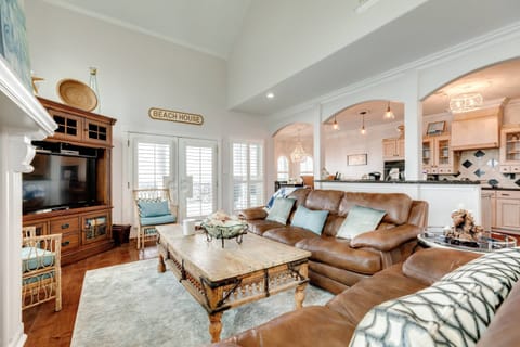 Spacious and bright living are