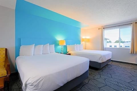 Unit with 2 Queen Beds