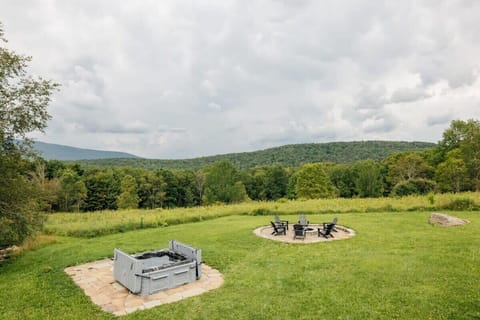 Hot tub may not be functioning for your stay - please inquire first before booking.