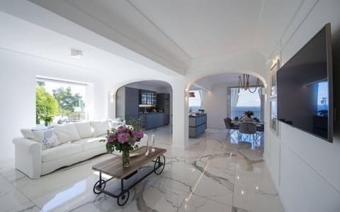 30e589a9-77df-436b-b360-92be3e711e7f