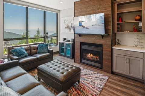 Family room with views of Lake Pend Oreille and Schweitzer Village.