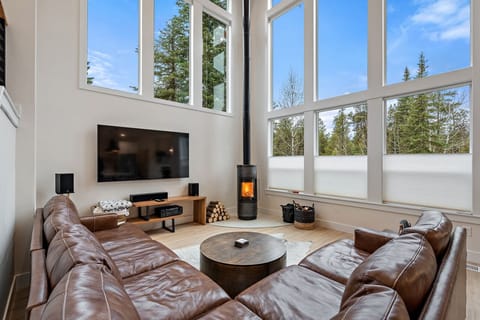 Relax in this stunning living room after a day on the slopes.