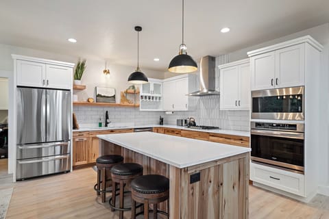 Fully stocked kitchen.