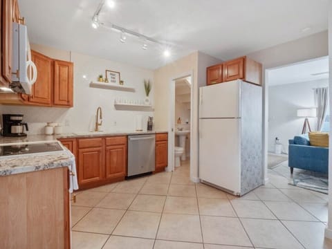 Full kitchen, cooker, dishwasher, microwave and fridge freezer. Coffee maker, cutlery, cooking utensils also provided. 