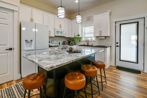 Kitchen | Keurig | Toaster