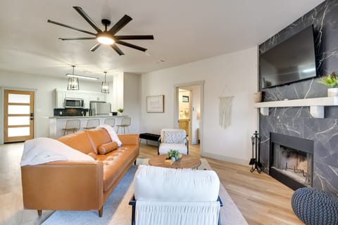 Living Room | 1st Floor | Open Floor Plan | Free WiFi