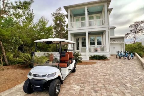 Cruise 30A in this brand new Golf Cart