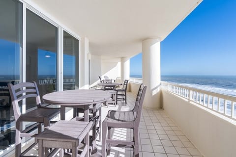 Beach Club 1705B Balcony